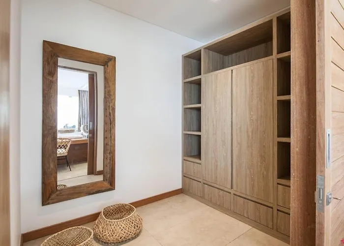 ヴィラ New Brawah 5 Bedroom 200m To Finns Club