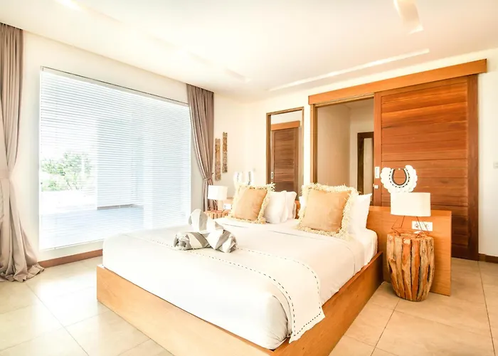 New Brawah 5 Bedroom 200m To Finns Club ヴィラ チャングー
