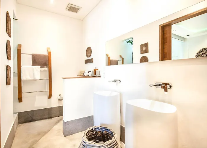 ヴィラ New Brawah 5 Bedroom 200m To Finns Club *
