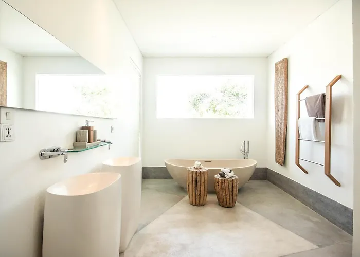 New Brawah 5 Bedroom 200m To Finns Club ヴィラ *
