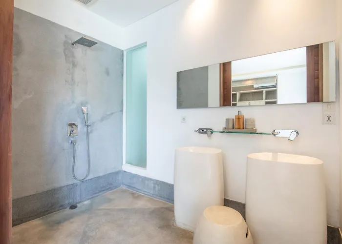 New Brawah 5 Bedroom 200m To Finns Club ヴィラ *