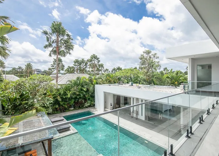 New Brawah 5 Bedroom 200m To Finns Club チャングー