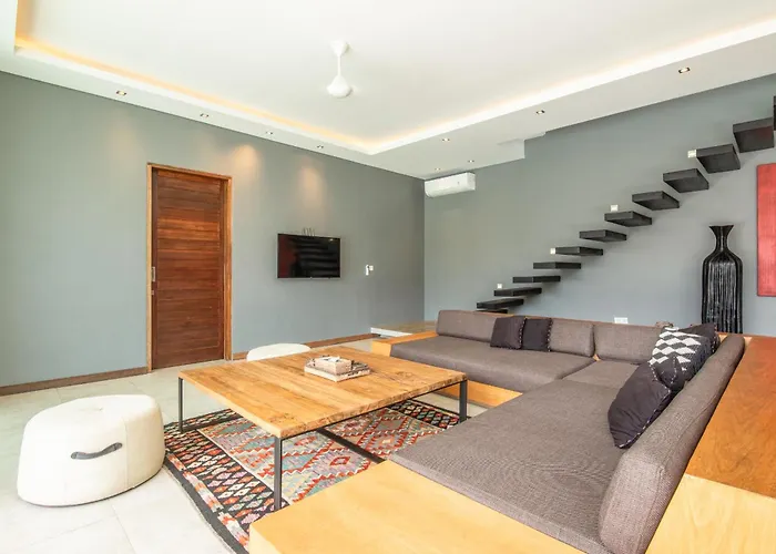 New Brawah 5 Bedroom 200m To Finns Club ヴィラ *