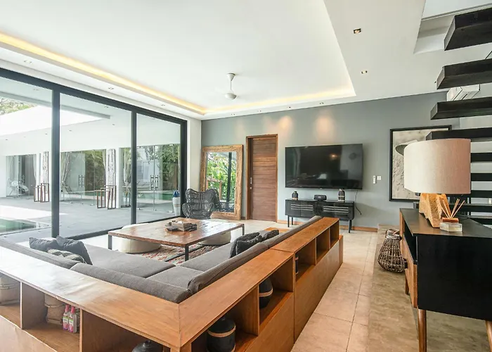New Brawah 5 Bedroom 200m To Finns Club * チャングー